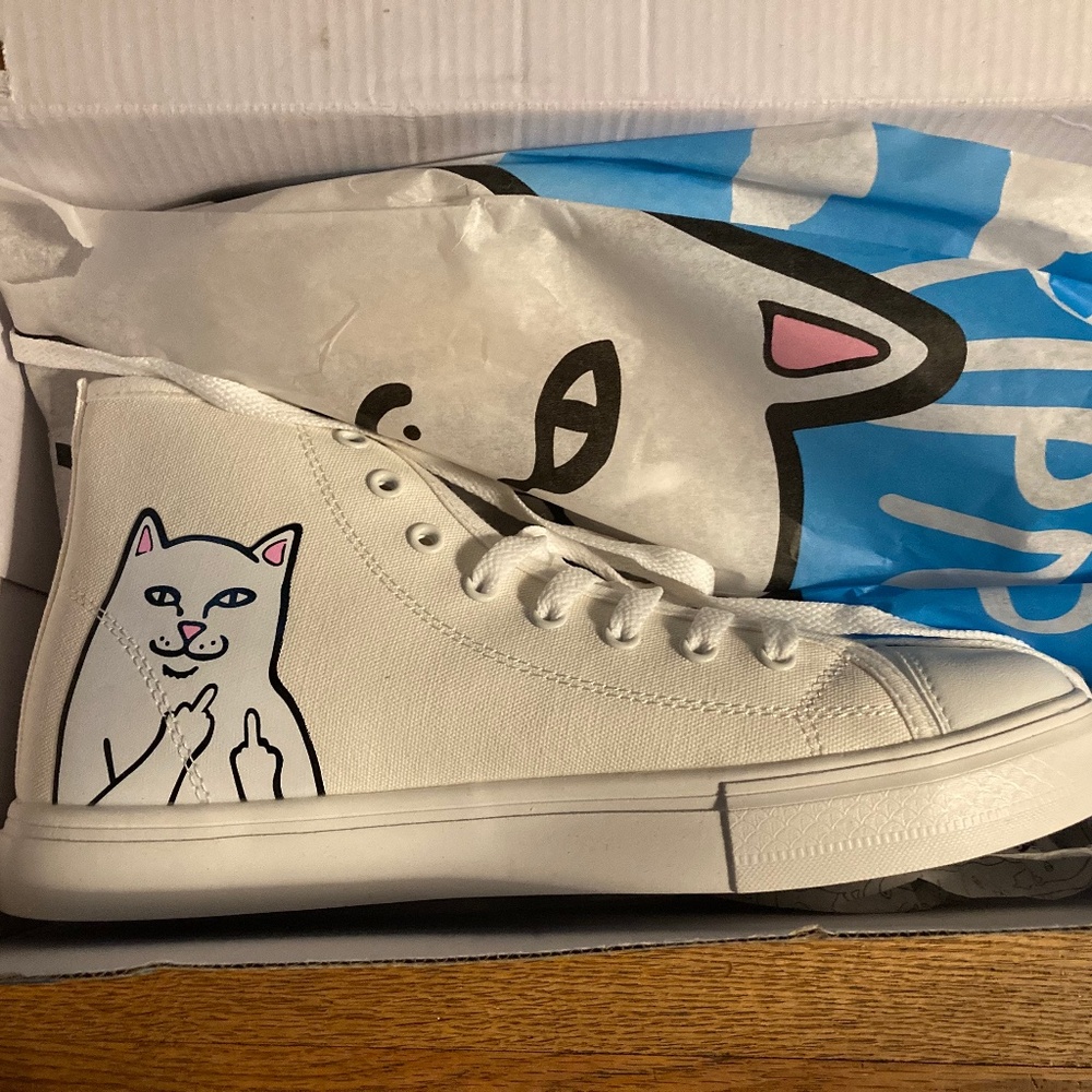 men’s RipNDip shoes 👟 size 9 hi top basketball 🏀